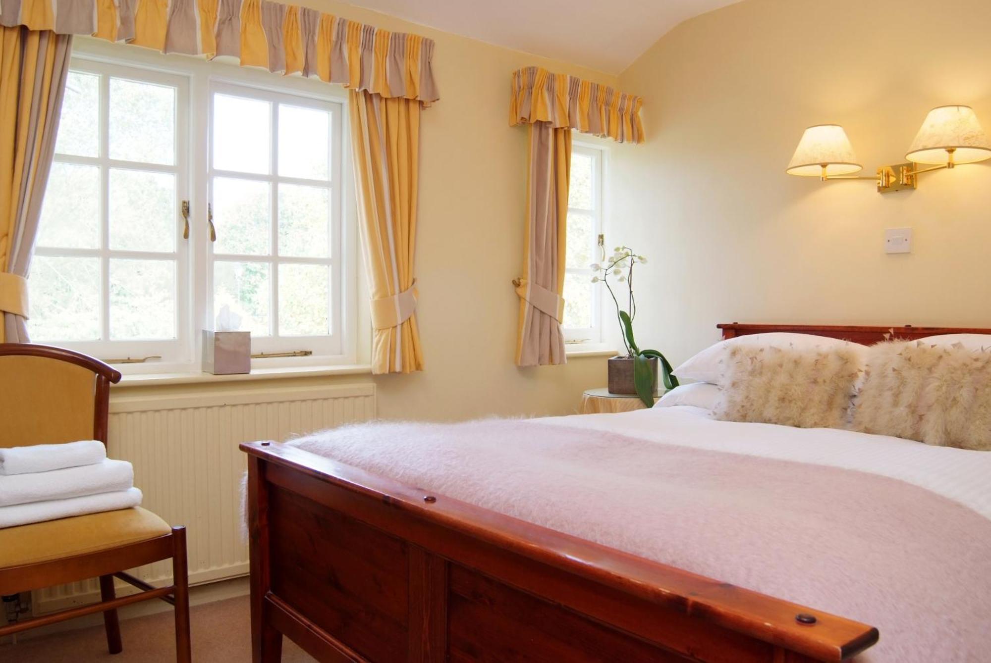 Tumbling Weir Hotel 2*